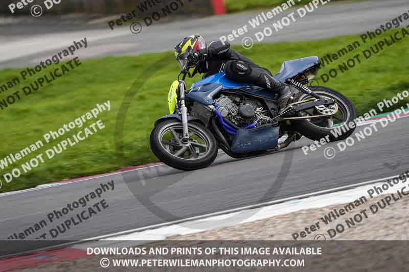 donington no limits trackday;donington park photographs;donington trackday photographs;no limits trackdays;peter wileman photography;trackday digital images;trackday photos